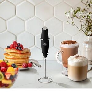 Black Milk Frother